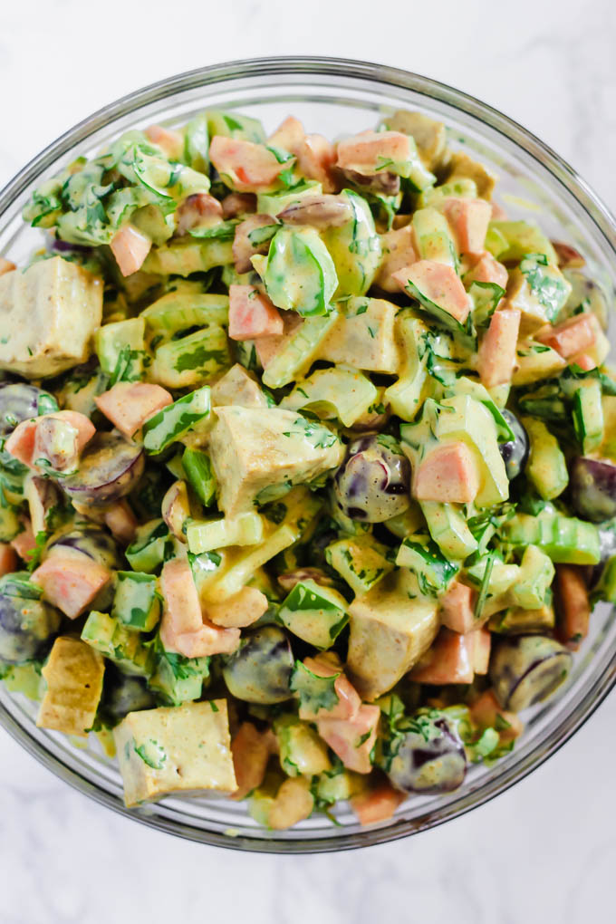 Salada de seitan com caril vegana