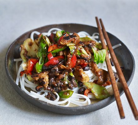 Schwarze-Bohnen-Pfanne mit Seitan
